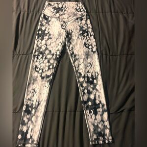 Aerie Offline Blurred Leopard Leggings size Medium